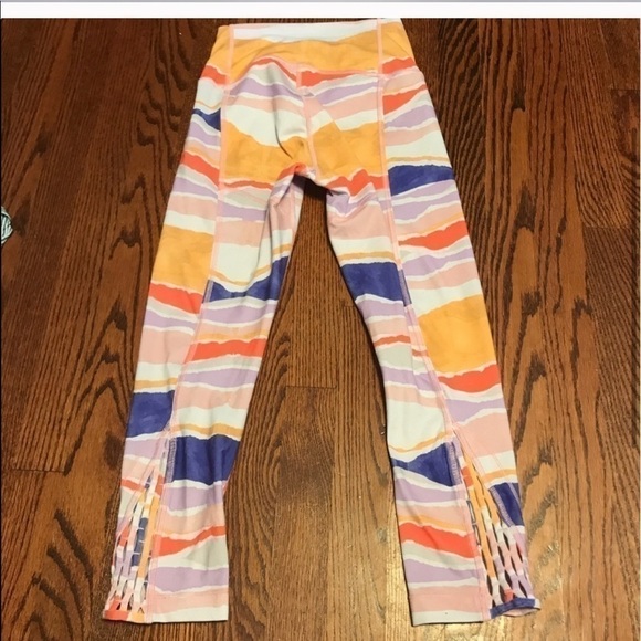 𝅺LULULEMON True Self Cropped Leggings Size 4 - Picture 4 of 6